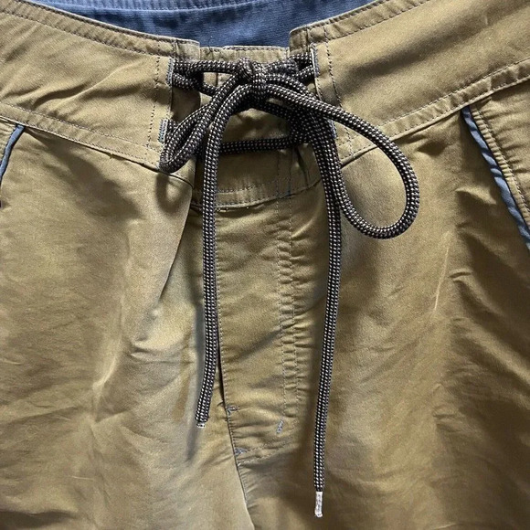 Columbia Board Shorts Swim Trunks Unlined Olive Green Yellow Men’s Size 32 - Picture 5 of 5